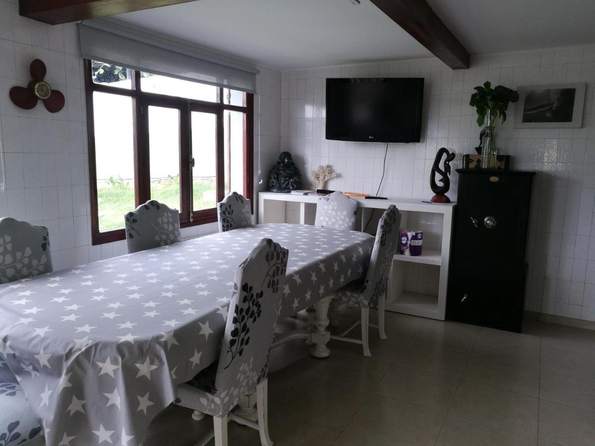 Casa A Pie De Playa De Carino Doninos Villa Ferrol Bagian luar foto