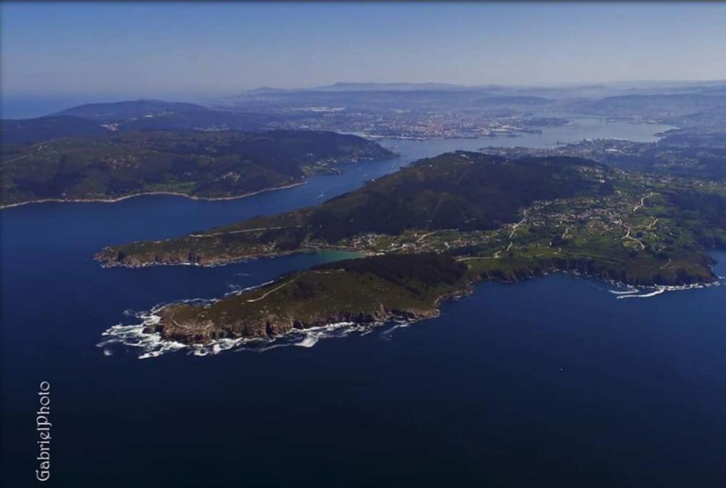 Casa A Pie De Playa De Carino Doninos Villa Ferrol Bagian luar foto